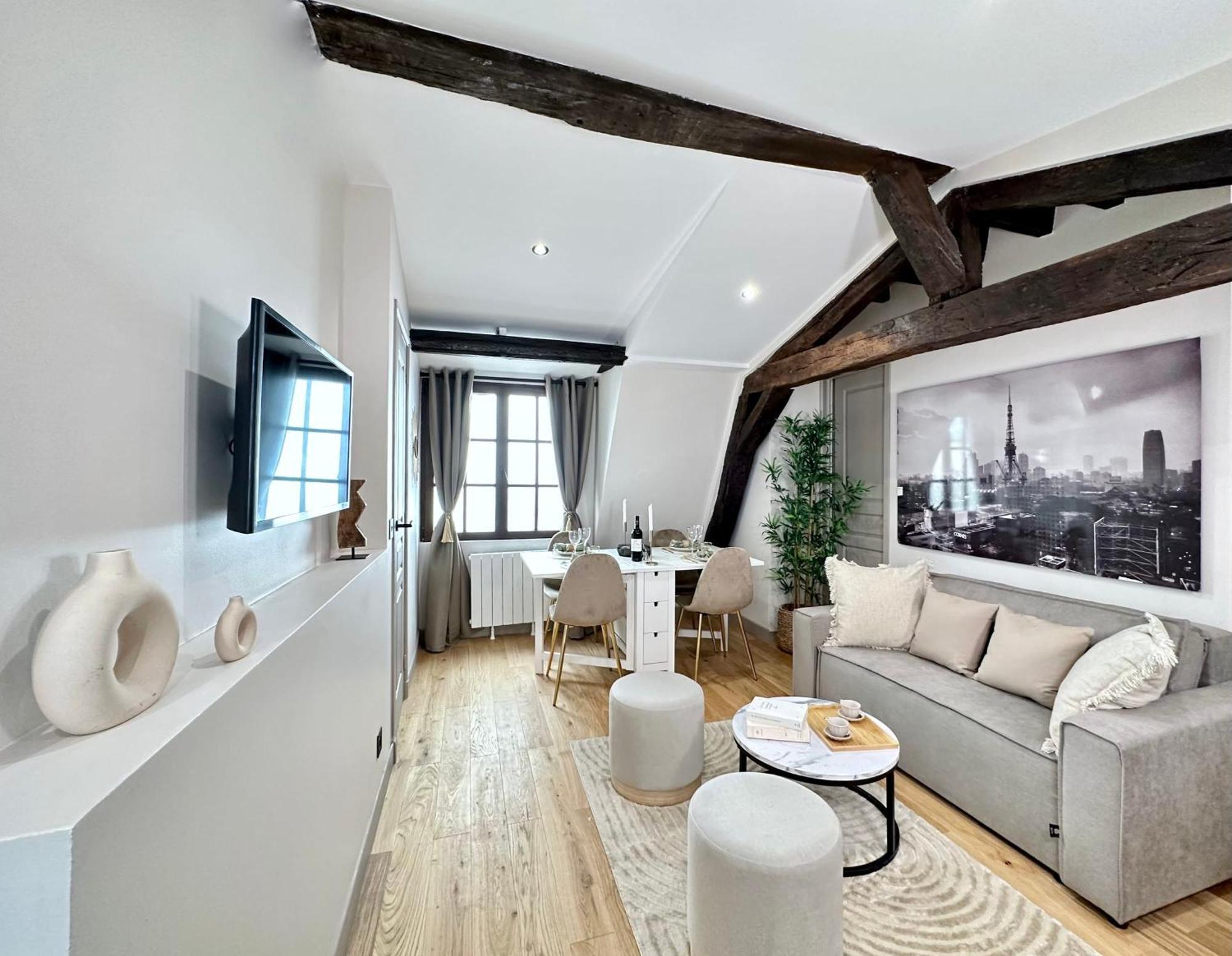 Le Marais' Finest Luxurious Apartment Paris Exterior photo